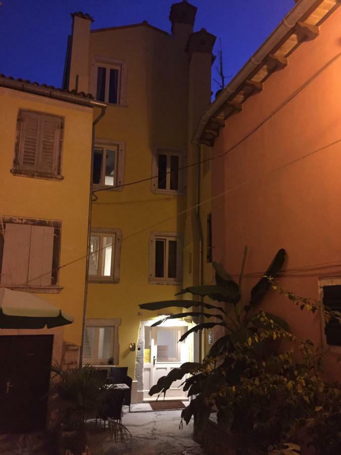 Casa Colloredo Free Parking Rovinj Bagian luar foto
